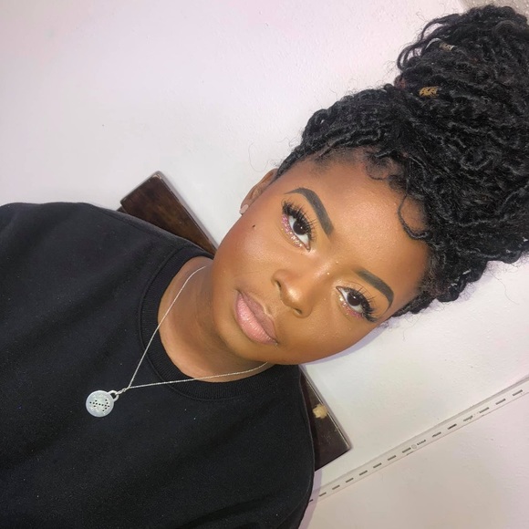 Meet your Posher, Darian - Picture 1 of 1